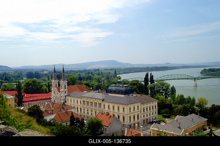 Esztergom, a Víziváros látképe a várból-stock-foto
