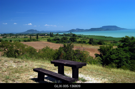 Panoráma a balatongyöröki Szépkilátóból-stock-foto