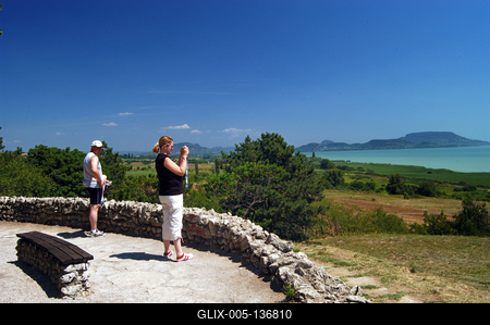 Panoráma a balatongyöröki Szépkilátóból-stock-foto