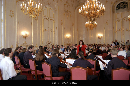 Hangverseny a Gödöllői Királyi Kastély dísztermében-stock-foto
