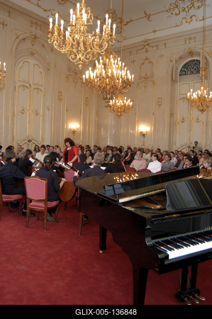 Hangverseny a Gödöllői Királyi Kastély dísztermében-stock-foto