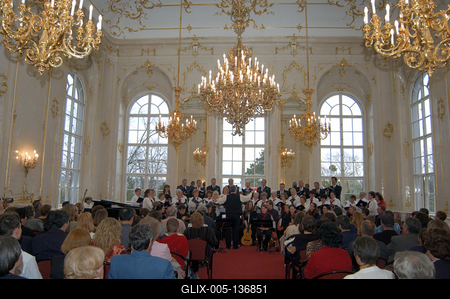 Hangverseny a Gödöllői Királyi Kastély dísztermében-stock-foto