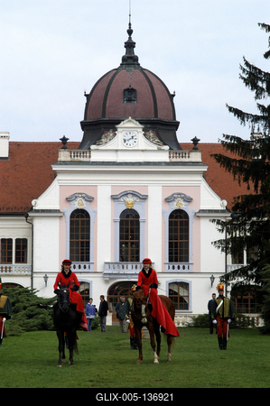 Lovas program a Gödöllői Királyi Kastély parkjában-stock-foto