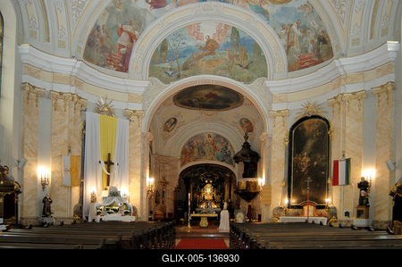 Máriabesnyő, Nagyboldogasszony Bazilika-stock-foto