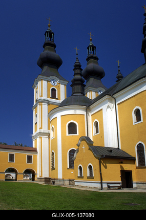 Máriapócs, Szent Mihály-templom-stock-foto