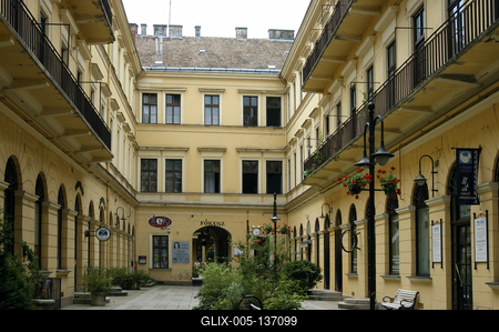 Belvárosi házak Nagykanizsa központjában-stock-foto