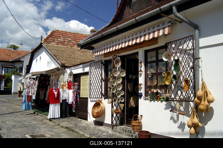 Boltok Szentendre belvárosában-stock-foto