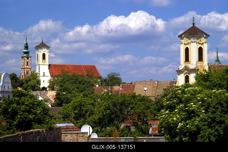 Szentendre, a város templomtornyai-stock-foto