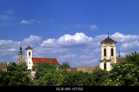 Szentendre, a város templomtornyai-stock-foto