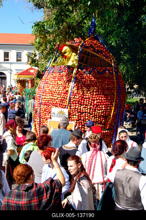 Gyümölcskarnevál Nyíregyháza belvárosában-stock-foto