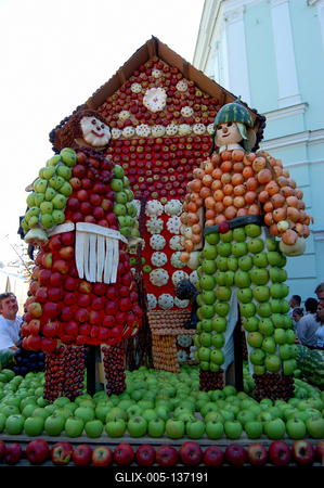 Gyümölcskarnevál Nyíregyháza belvárosában-stock-foto