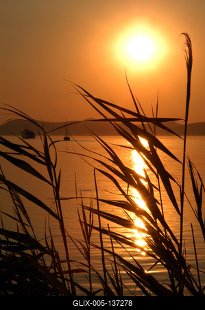 Naplemente a Balatonon-stock-foto
