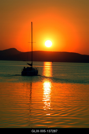 Naplemente a Balatonon-stock-foto