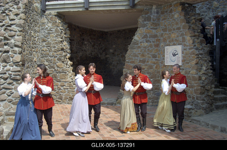 Hollókő, Pünkösdi Várjátékok-stock-foto