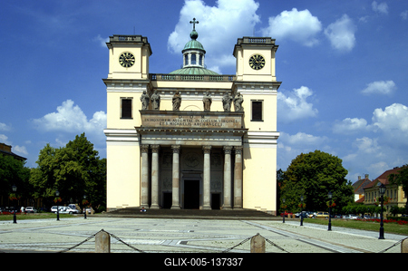 Vác, Nagyboldogasszony-székesegyház-stock-foto