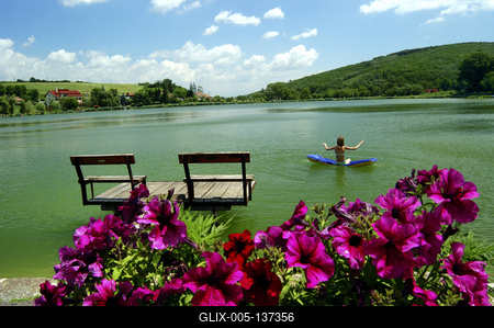 Fürdőző a Bánki tavon-stock-foto