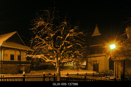 Hollókő, az Ófalu védett falurész télen-stock-foto