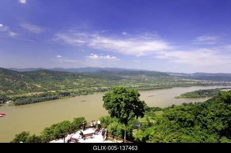 Visegrád, kilátás a Fellegvárból-stock-foto