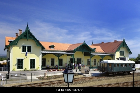 Kisvasút a Szentendrei Szabadtéri Néprajzi Múzeumban-stock-foto