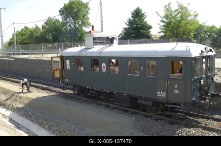 Kisvasút a Szentendrei Szabadtéri Néprajzi Múzeumban-stock-foto