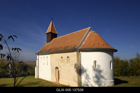 Gyugy, Árpád-kori templom-stock-foto