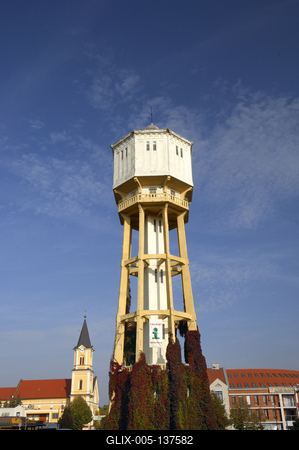 A víztorony Siófok belvárosában-stock-foto