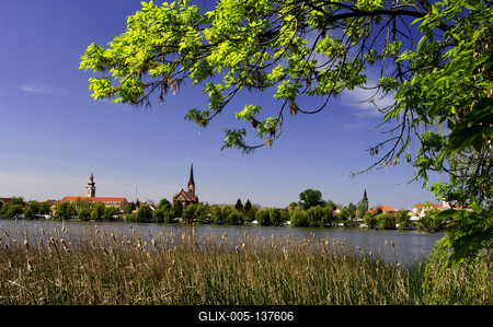 Ráckeve látképe a Dunával-stock-foto