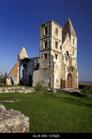 Zsámbék, a premontrei kolostor és templom romjai-stock-foto