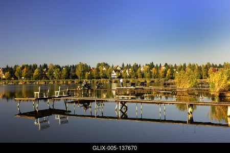 Diósjenői-tó-stock-foto
