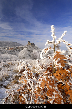 Téli tájkép Somoskő várával-stock-foto
