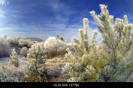 Téli tájkép Somoskő várával-stock-foto