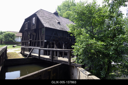 Túristvándi vizimalom-stock-foto
