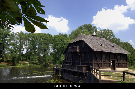 Túristvándi vizimalom-stock-foto