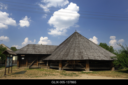 Tarpai szárazmalom-stock-foto