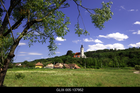 Cserhátsurány, római katolikus templom-stock-foto