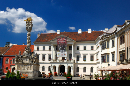Sopron belvárosa (Fő tér)-stock-foto