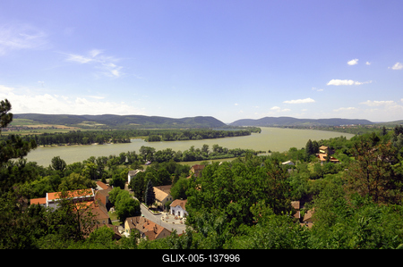 Zebegény látképe a Dunakanyarral-stock-foto