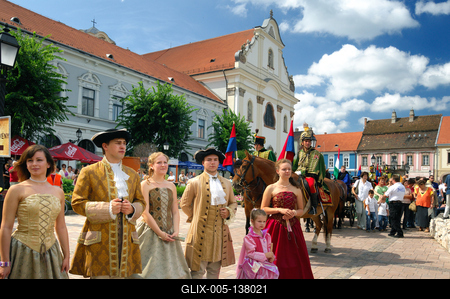 Váci Világi Vigalom a város főterén-stock-foto
