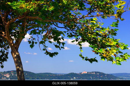 Strandolók a zamárdi szabadstrandon-stock-foto