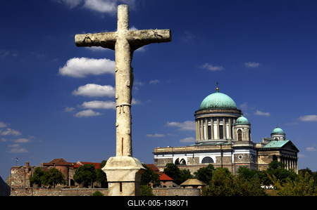 Az Esztergomi bazilika látványa a Várhegyen-stock-foto