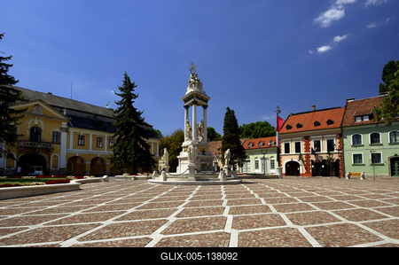 Esztergom felújított belvárosa-stock-foto