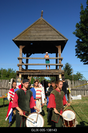 Hadijátékok a fonyódi palánkvárban-stock-foto