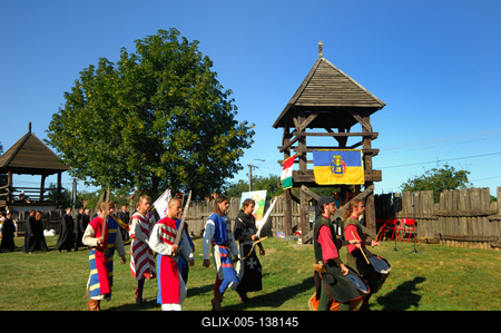 Hadijátékok a fonyódi palánkvárban-stock-foto