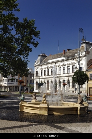 Sárvár, szökőkút a Kossuth téren-stock-foto