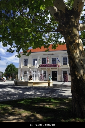 Sárvár, Kossuth tér-stock-foto