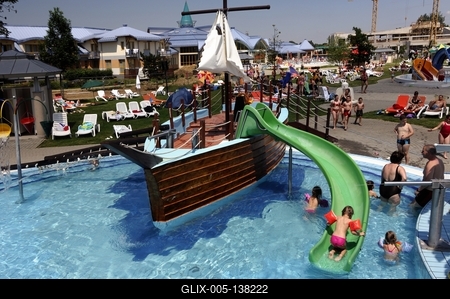 Sárvári Gyógy- és Wellnessfürdő-stock-foto