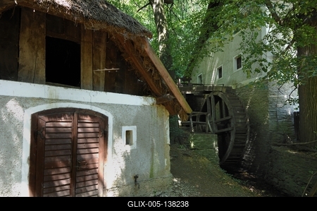 Velem, vízimalom (Schulter malom)-stock-foto