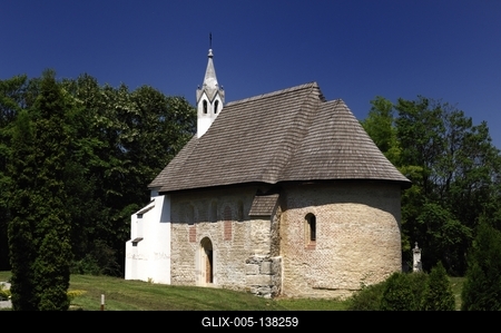 Nagylózs, Szent István római katolikus temetőkápolna-stock-foto