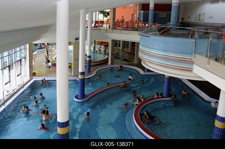 Tatabányai Gyémánt Fürdő-stock-foto