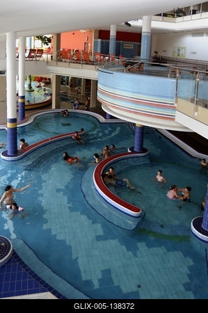 Tatabányai Gyémánt Fürdő-stock-foto